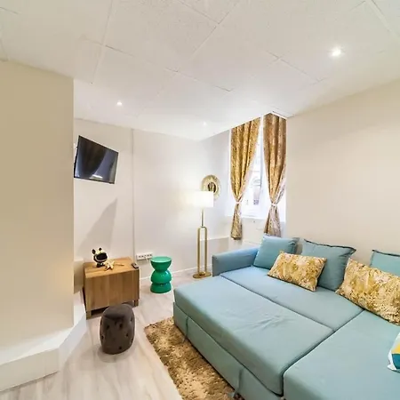 Daire Saint-nizier For Two People Near Cordeliers